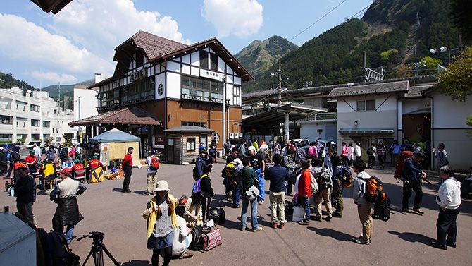 そこで山登りです 