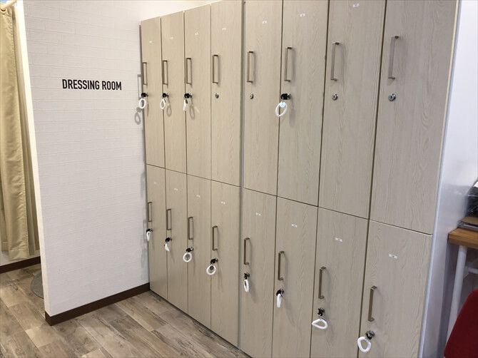 [女性専用] 新感覚のAI×フィットネス　ファディー 千歳烏山::靴や着替えなどの荷物を預けておけるロッカーを完備。
