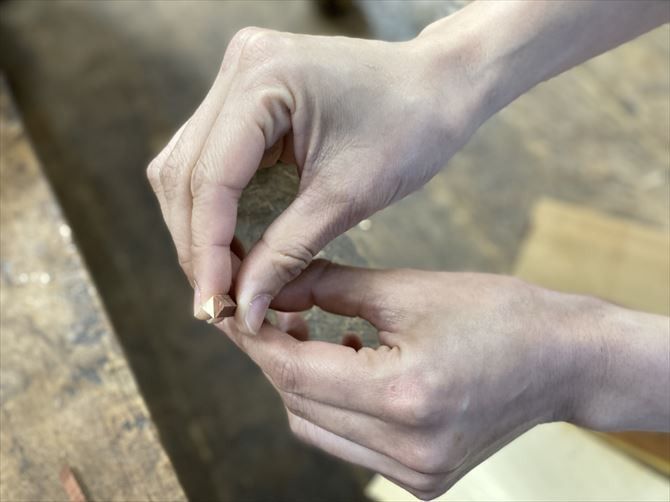 寄木細工の最小ユニットとなる、部材を組み合わせた「単位模様」。