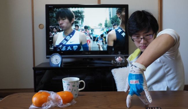 各々体を動かし、スタートに備えます。
選手はみな緊張に満ちた表情です。

