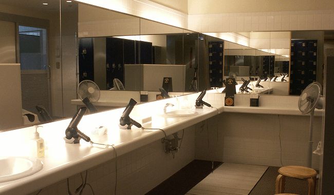 清潔なパウダールーム