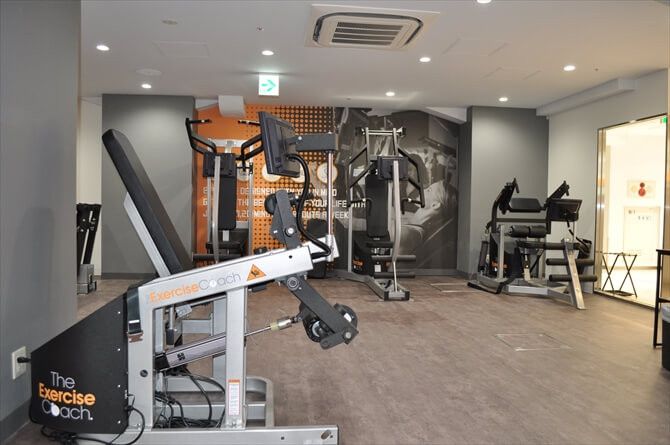 【パーソナルトレーニングジム】エクササイズコーチ銀座店::フロアには施設が誇るオリジナルのマシンが9種類並んでいます。