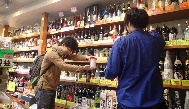 「プロテインでカクテルをつくりたいんです！いい組み合わせを教えてください！」
「え？プロテイン？」

