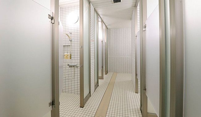 シャワーブース