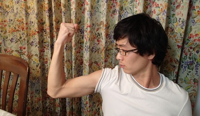 運動後に飲むことで筋肉を修復し、ダメージに対応する筋肉をつくるのです。

