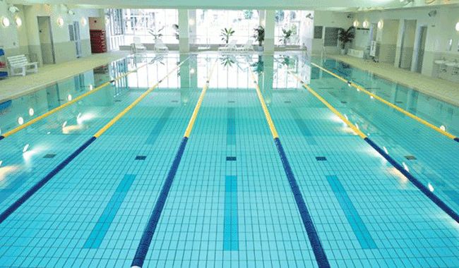 スイミングプール