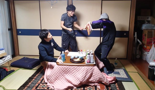 男のロマン「雑誌引き裂き」

