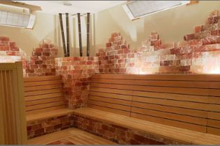 女性におすすめ岩塩浴ルーム