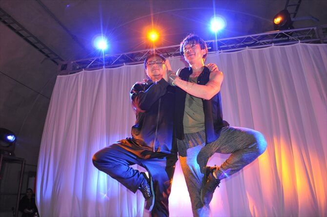 参加者をステージに上げて、一緒にパフォーマンスをするシーンも。