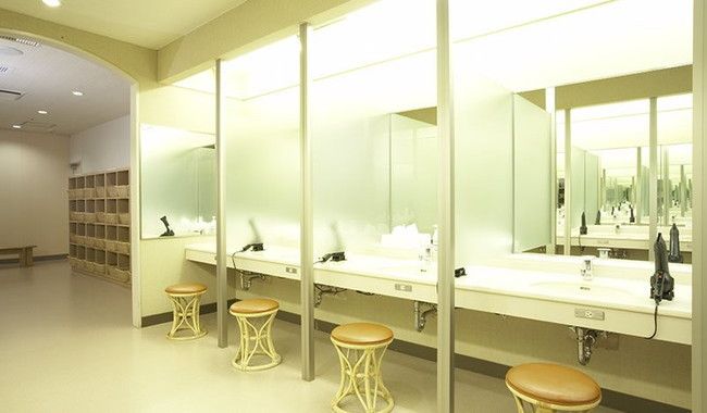 パウダールーム