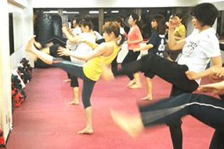 シェイプリーキック！