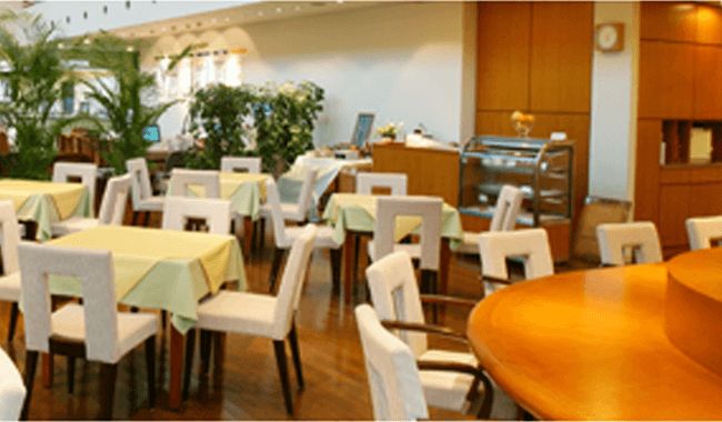 レストラン「バンカー」