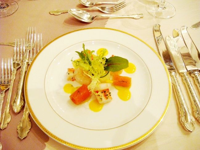 コース料理の前菜イメージ