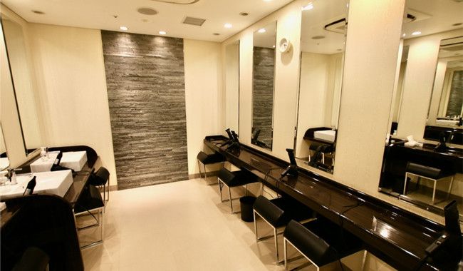 パウダールーム