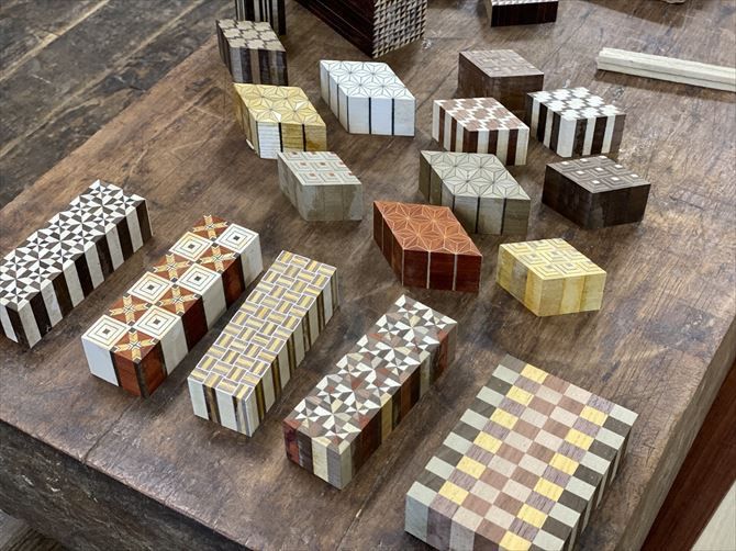 「単位模様」を組み合わせたものが「種木」となります。