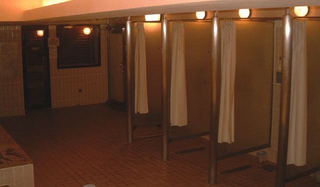 清潔で使いやすいシャワールーム