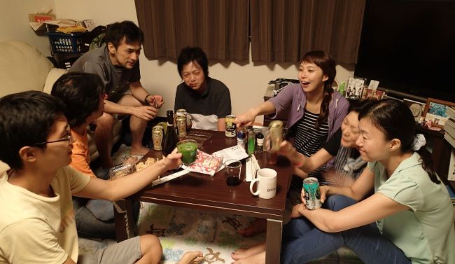 「ねえねえ毎川くん、なんで青汁なの？」
「健康にいいからです。」

