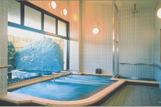 運動後は 大きなお風呂でリラックス!