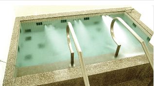 疲れの溜まった体を癒すジェットバス