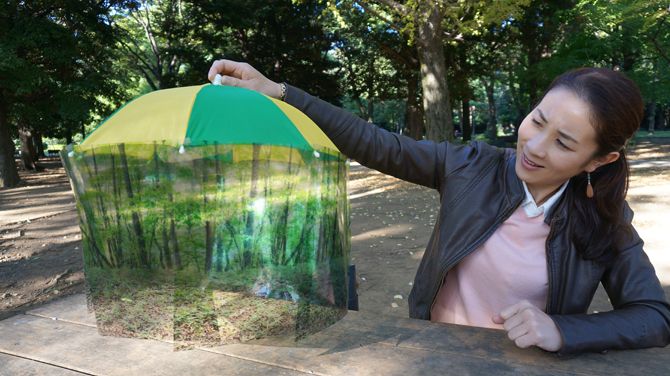 見せた瞬間は苦笑いでしたが