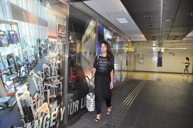 「大学でも陸上以外のスポーツはやるつもりで入学しました。
心身ともにきちんと鍛えたかったので、サークルではなく部活にし、大学から始める人が多そうで、一番アブなそうな（笑）日本拳法部を選びました。
陸上とは違ったカラダづくりが必要なので、このころからスポーツクラブに通ってトレーニングをするようになりましたね。」