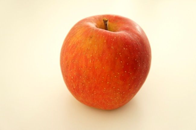 リンゴの酸味がケーキとの相性抜群!