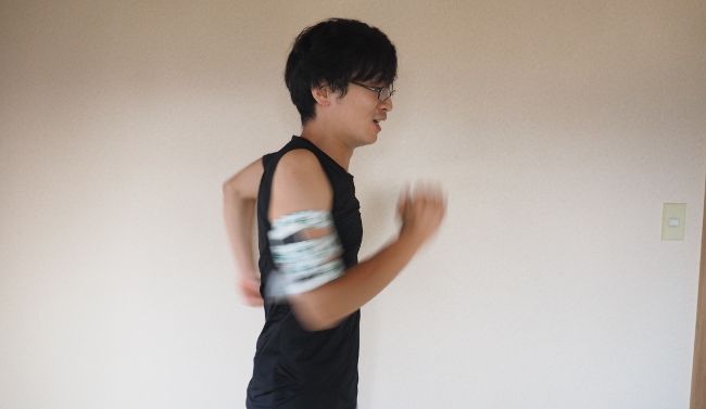 有酸素運動、腕ふりを5分おこないます。

