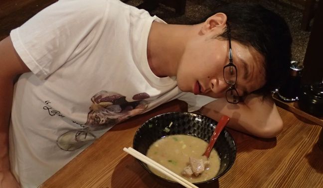 ごちそうさまでしたー…
（200kcalの余分燃焼の結果、ラーメンの味を落とすことになりました。）

