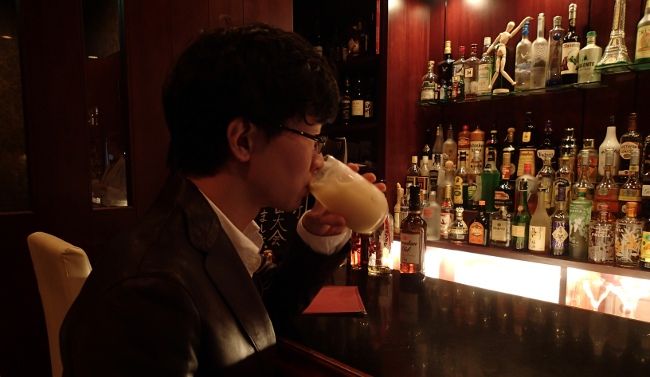 プロテインがなければ、スノーボールという名前のカクテルだそうです。

