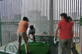 女性ゴルファーも多いので安心