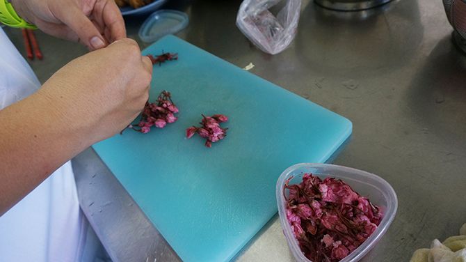 サクラの塩漬けは、