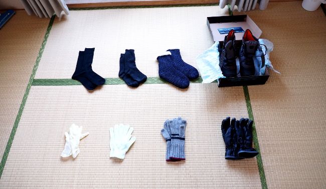 手、足、各４枚の防寒着をチョイスしました。