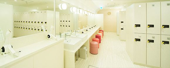 ロッカールーム・パウダールーム