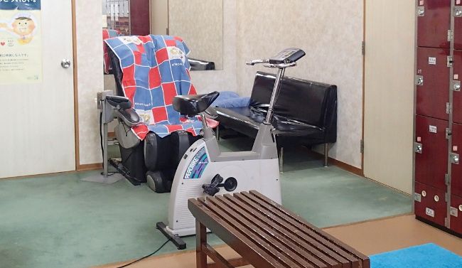 エアロバイクの一例です。単純にこぐだけでなく、ペダルの重さを調整したり、自分の心拍数を計測してベストなペースを選択してくれるものまで存在します。