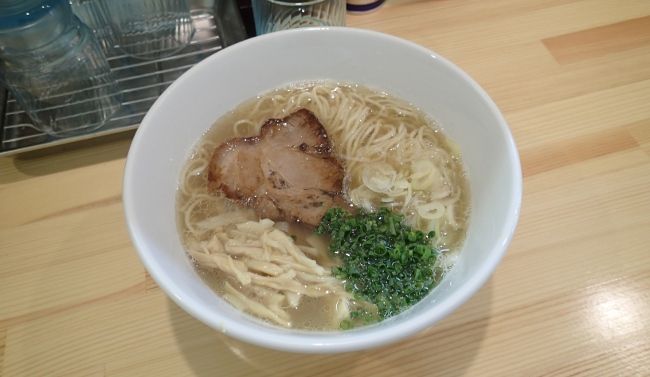 塩ラーメンにしました。

