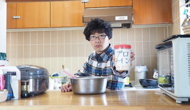 完全に溶けたら…入れちゃいます。プロテインです。

