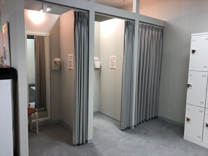 【非公開　2024/12/6】アルペンクイックフィットネスままともプラザ町田::こちらの更衣室で着替えたらトレーニングスタートです。