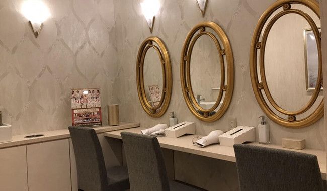 パウダールーム