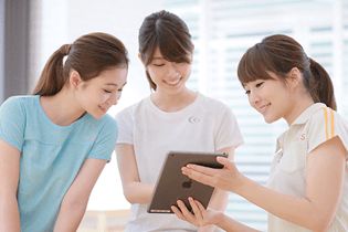 元気で明るいスタッフが、皆様のキレイと健康を応援します。