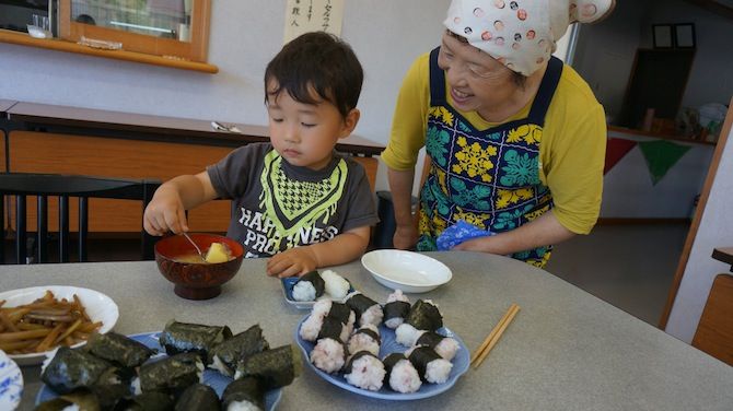お孫さんもおばあちゃんの料理が大好き