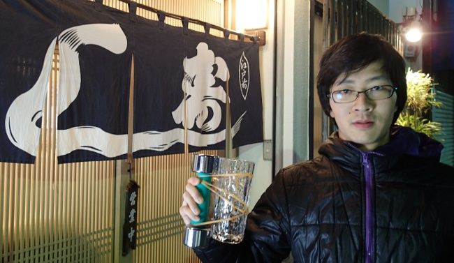 鉄アレイジョッキを持って、行きつけの寿司屋に行ってみました。

